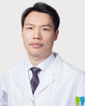 鄭州德貝口腔牙種植醫(yī)生陳其思