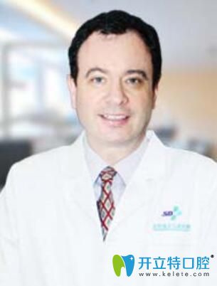 沈陽(yáng)盛大口腔亞歷克斯