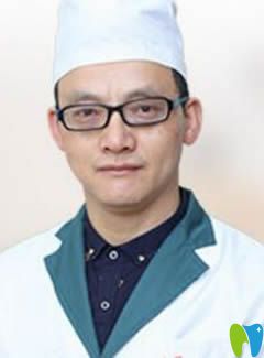 成都格林口腔<!--<i data=20240703-sp></i>-->忠院長圖