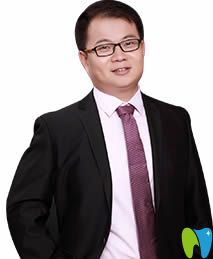 <!--<i data=20240703-sp></i>-->恒愿齒科吳鵬醫(yī)生圖 <!--<i data=20240703-sp></i>-->恒愿齒科吳鵬醫(yī)生圖