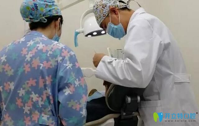 鮑院長(zhǎng)為陳叔復(fù)查 