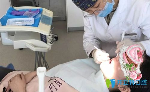 邵彩云醫(yī)生日常工作照 邵彩云醫(yī)生日常工作照