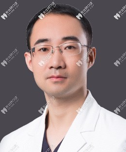 臺(tái)州椒江牙博士口腔種植院長(zhǎng)簡(jiǎn)小沖 臺(tái)州椒江牙博士口腔種植院長(zhǎng)簡(jiǎn)小沖