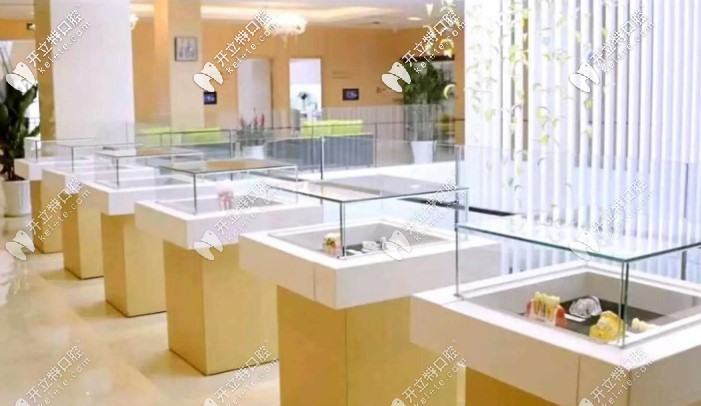 美奧口腔種植牙、牙套樣品區(qū)