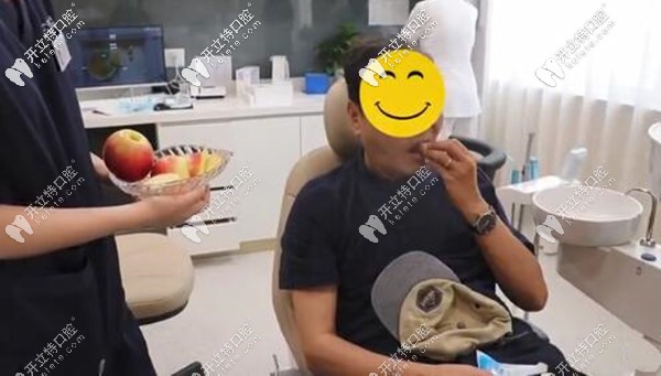 90后小伙在石家莊中諾做立得用種植牙后