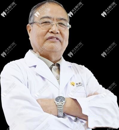 廣州陽(yáng)光樹(shù)口腔種植醫(yī)生劉士有