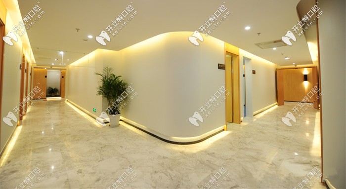 走廊的診療室，都是獨立的診室哦