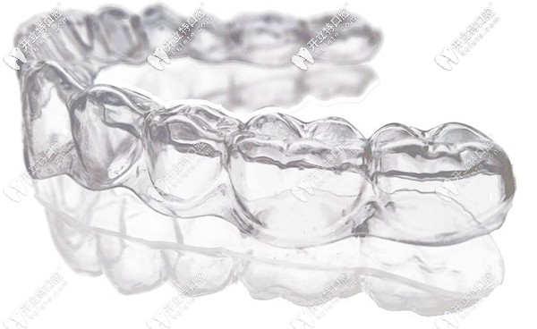 國(guó)產(chǎn)隱形牙套