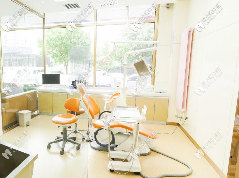 齊貝口腔診室內(nèi)景