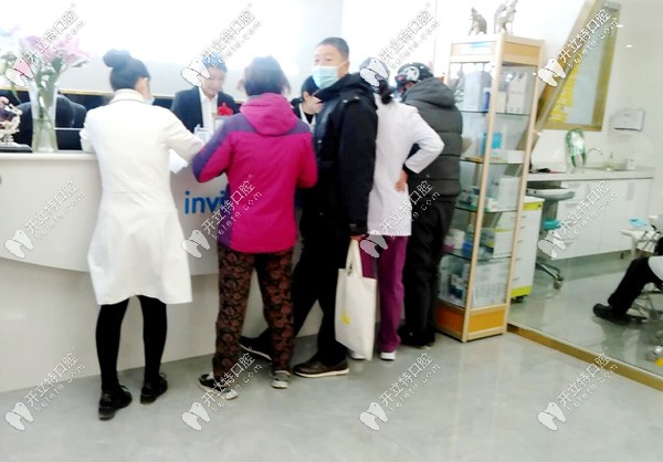 活動當(dāng)天，場面很火爆