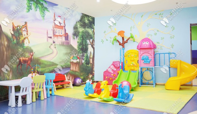 北極星兒科游樂(lè)場(chǎng)