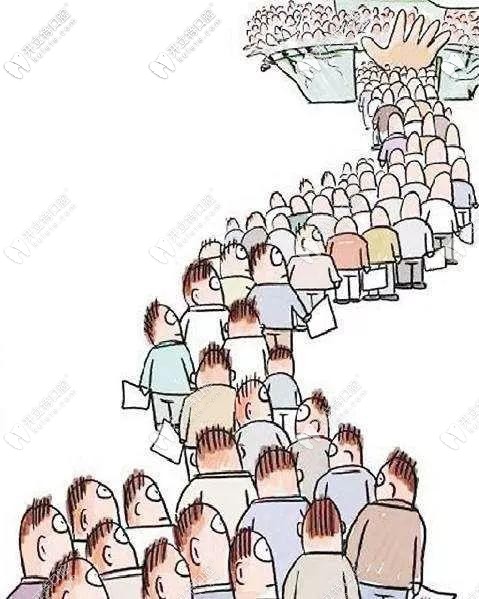 公辦醫(yī)院排隊(duì)難 公辦醫(yī)院排隊(duì)難