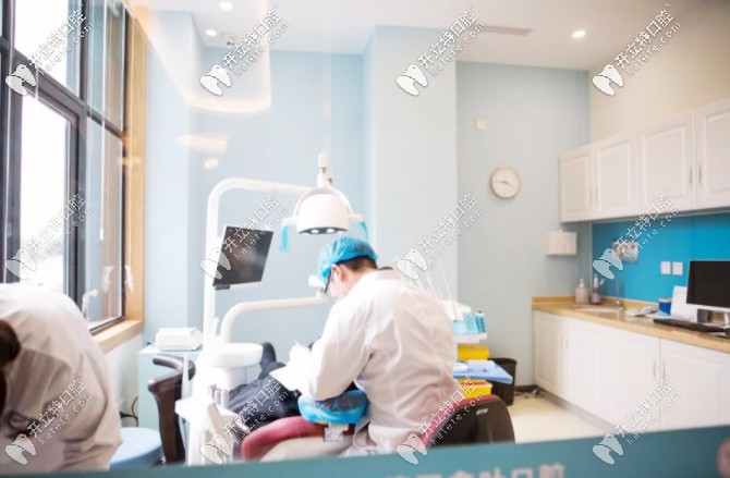 <i data-id=1cbf6940-2495-4f19-afc1-d4d93e13c33d></i>口腔診療室