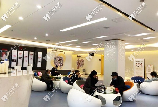 重慶中渝美奧口腔是公辦還是私立醫(yī)院?當?shù)乜诒u價怎么樣