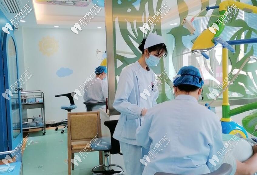 醫(yī)院的種植醫(yī)生