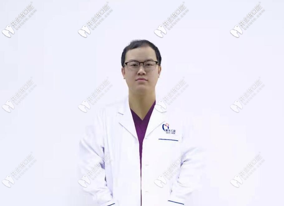 杭州雅樂口腔醫(yī)生康新源