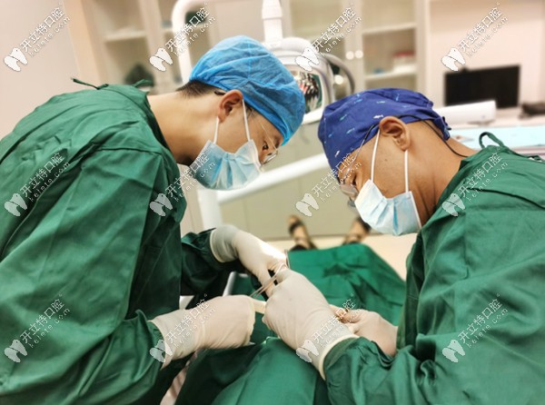 晉中萊特牙科的種植牙手術過程 晉中萊特牙科的種植牙手術過程