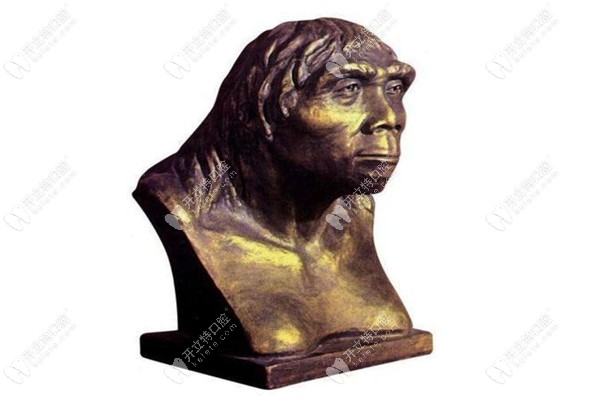 記錄她戴時代天使隱形牙套的矯正過程,與凸嘴齙牙say byebye