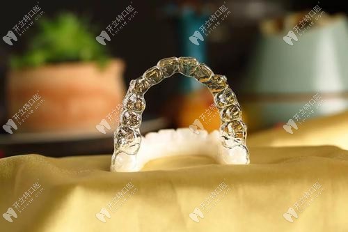 隱形牙套外觀示意圖