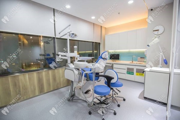 百適德彥博口腔的診療室