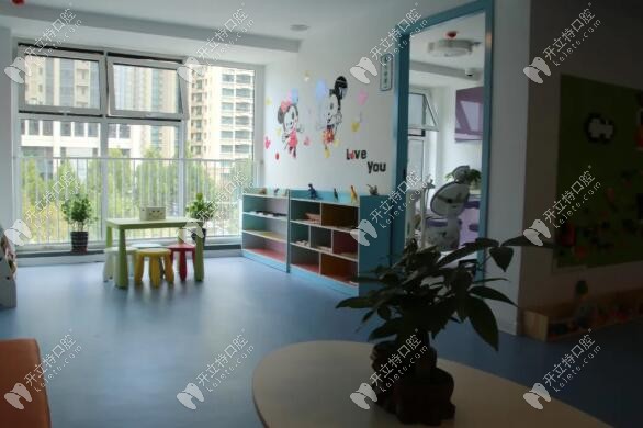 兒童游樂區(qū)