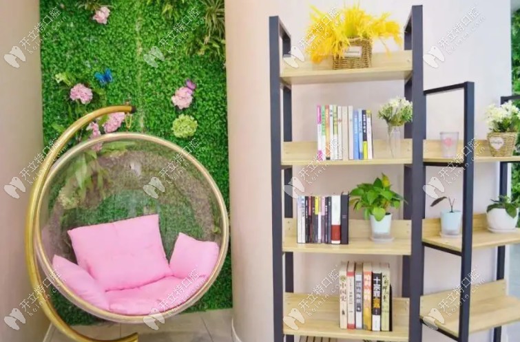 圣艾口腔的等候區(qū)